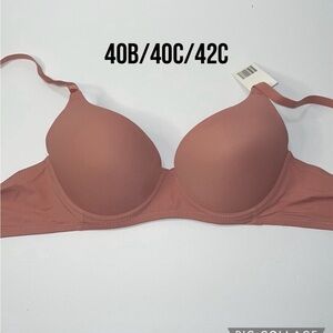 Push Up Light Padded T- Shirt Bra 3 Hooks Underwire. NWT
Size 40B/ 40C/ 42C